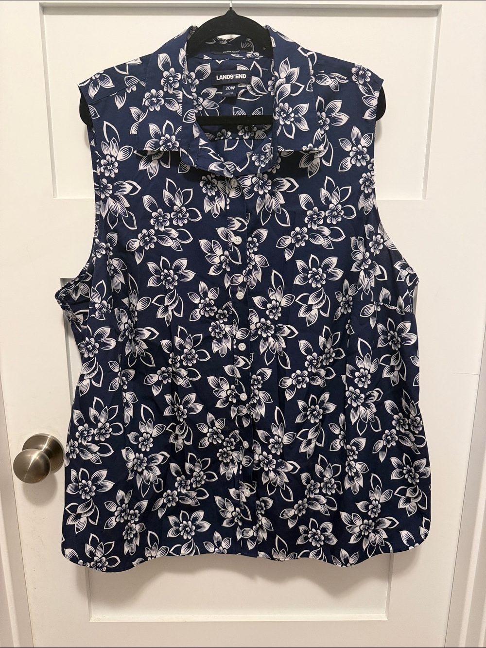 Lands' End Navy and White Floral Sleeveless Button-Front Blouse